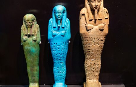 Dienerfiguren für Verstorbene